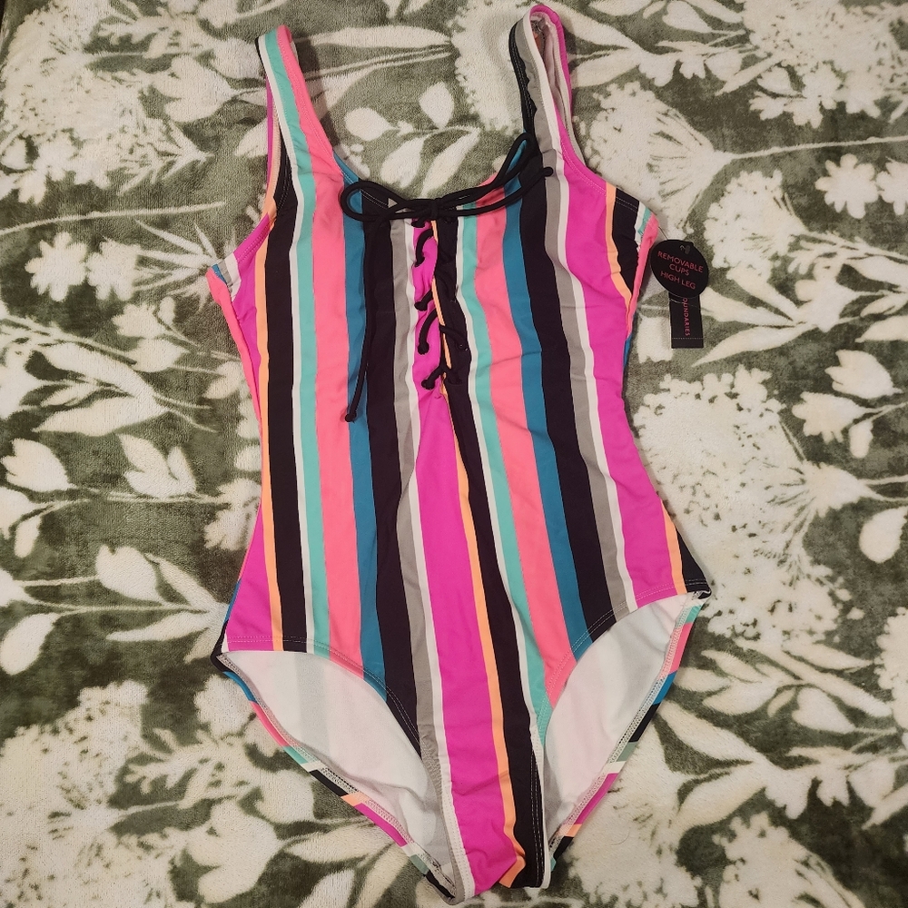 5/$40 🎉 No boundaries Swimsuit - Picture 1 of 5